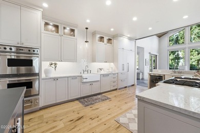 Private Hillside Retreat Backing to Open Space in Coveted Park - photo 8