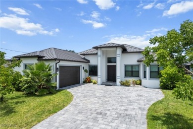 Cape Coral Lakes Area Home For Sale in Cape Coral Florida