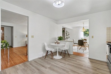 This beautifully maintained 3-bedroom Colonial offers timeless - photo 11