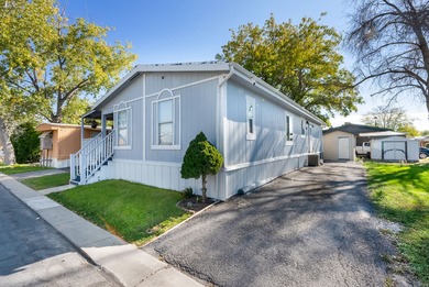 Welcome to this beautifully maintained mobile home in the heart - photo 15
