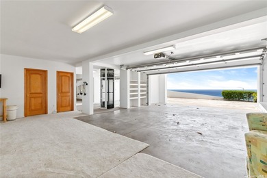 Nestled in the prestigious Hawaii Loa Ridge, this exceptional - photo 21