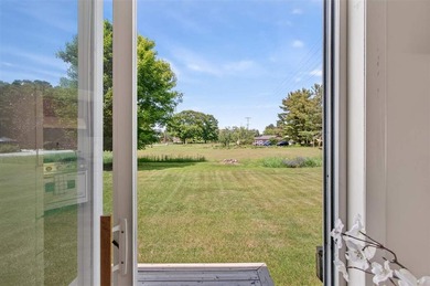 Located just minutes from Lake Michigan public beach, boat - photo 26