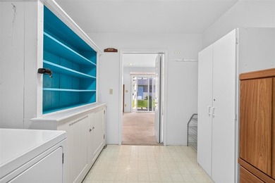Located just minutes from Lake Michigan public beach, boat - photo 27