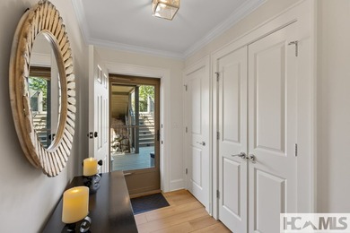 This beautifully updated condominium in Highlands, North - photo 5