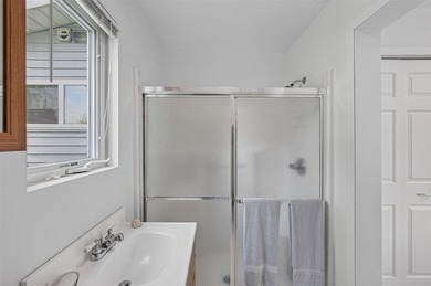 Located just minutes from Lake Michigan public beach, boat - photo 36