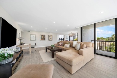 $50,000 PRICE IMPROVEMENT! Stunningly renovated 3 bedroom, 2.5 - photo 6