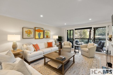 This beautifully updated condominium in Highlands, North - photo 7