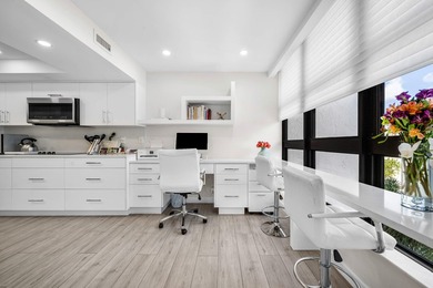 $50,000 PRICE IMPROVEMENT! Stunningly renovated 3 bedroom, 2.5 - photo 7