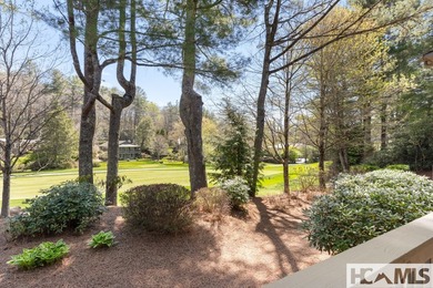 This beautifully updated condominium in Highlands, North - photo 8