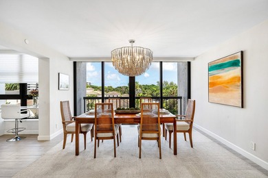 $50,000 PRICE IMPROVEMENT! Stunningly renovated 3 bedroom, 2.5 - photo 8