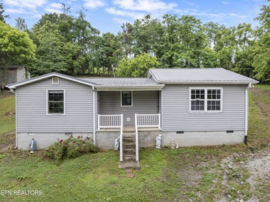 Norris Lake Home Sale Pending in Lafollette Tennessee