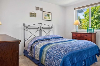 Located just minutes from Lake Michigan public beach, boat - photo 43