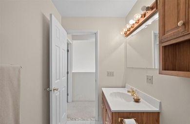 Located just minutes from Lake Michigan public beach, boat - photo 45