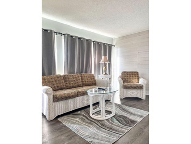 This charming 0ne-bedroom, one-bath condo offers the perfect - photo 8