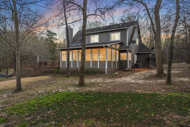 Welcome to 233 E El Dorado-an updated and well-appointed - photo 4