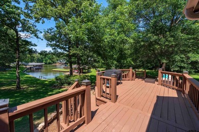 Welcome to 233 E El Dorado-an updated and well-appointed - photo 6
