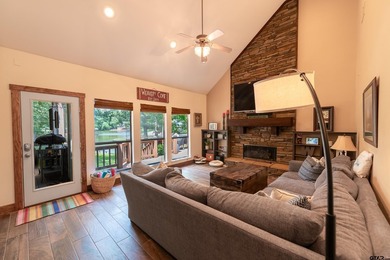Welcome to 233 E El Dorado-an updated and well-appointed - photo 8