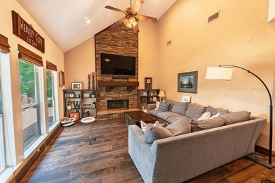 Welcome to 233 E El Dorado-an updated and well-appointed - photo 9