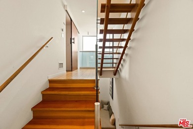 A rare opportunity to own a distinctive piece of Venice history - photo 16