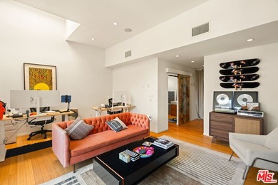 A rare opportunity to own a distinctive piece of Venice history - photo 17