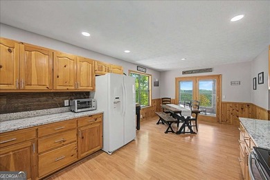 This spectacular North Georgia mountain retreat has been - photo 18