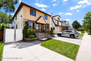 Welcome to 66 Bache Ave-a charming semi-detached home offering 3 - photo 3