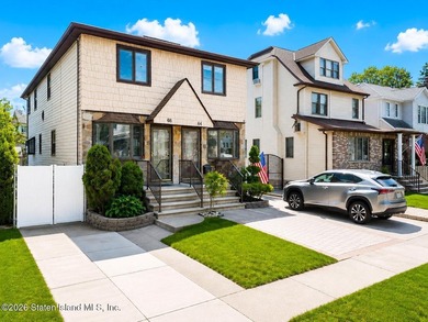 Welcome to 66 Bache Ave-a charming semi-detached home offering 3 - photo 4
