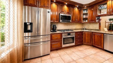 Beautiful and spacious semi-detached single-family home in the - photo 7