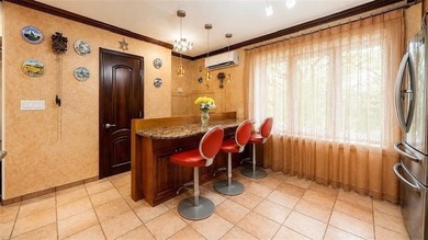 Beautiful and spacious semi-detached single-family home in the - photo 8