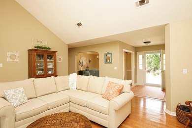 Welcome to the gated community of Parkwood Estates! We are - photo 8
