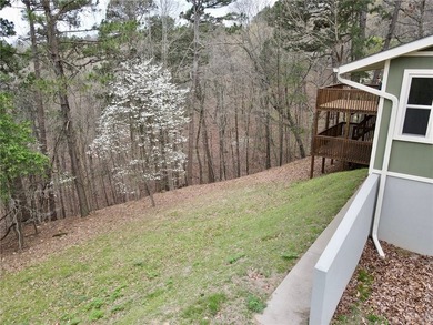 Secluded country living in Flint Ridge's gated community. 2,450 - photo 2