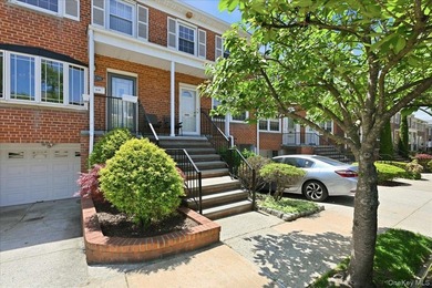 Well maintained three bedroom 1.5 bath triplex home with central - photo 3