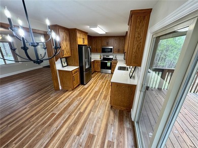 Secluded country living in Flint Ridge's gated community. 2,450 - photo 7