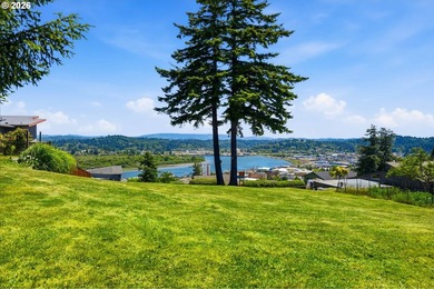 Located on the desirable Telegraph Hill in Coos Bay, this rare - photo 9
