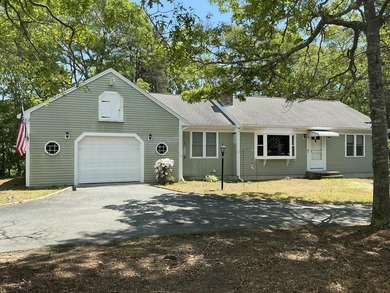 Very spacious 3 bedroom ranch in very convenient location close - photo 1