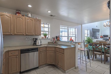 Beautiful multifamily close to The Walk, Caesar's Casino, and a - photo 12