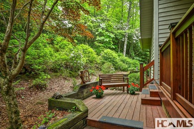 Welcome to Buckberry Lodge, a meticulously maintained residence - photo 3
