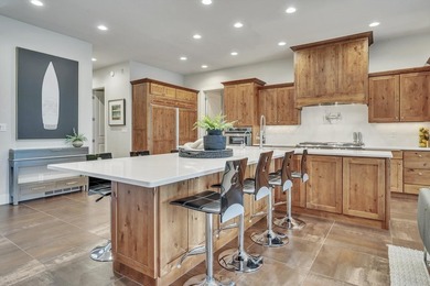 Stunning 5-bedroom, 3.5-bathroom home on prestigious Echo Bay - photo 13