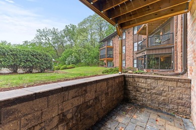 Welcome to easy living in this charming first-level 1-bedroom - photo 14