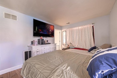 Beautiful multifamily close to The Walk, Caesar's Casino, and a - photo 20