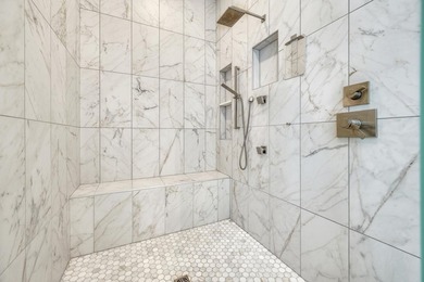 Stunning 5-bedroom, 3.5-bathroom home on prestigious Echo Bay - photo 30
