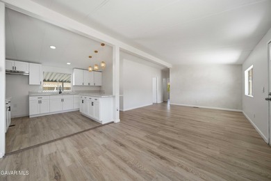 Beautifully remodeled 4 bedroom, 2 bathroom mobile home located - photo 6