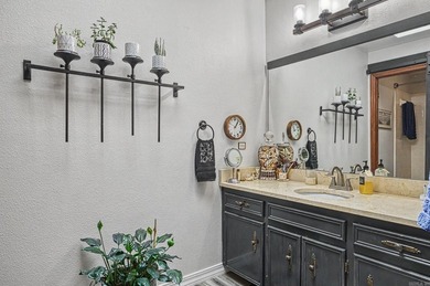 Welcome to this beautiful 4 bedroom 3 bath lakefront home just - photo 38