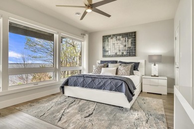 Stunning 5-bedroom, 3.5-bathroom home on prestigious Echo Bay - photo 40