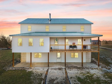 (private lake, pond, creek) Home For Sale in Hillsboro Kentucky