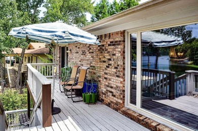 Welcome to this beautiful 4 bedroom 3 bath lakefront home just - photo 44