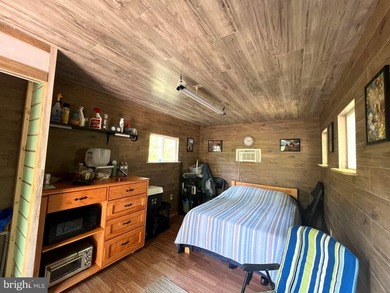 REDUCED !! Looking for a private mountain get away? This - photo 8