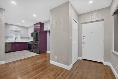 Location, Lifestyle & Convenience in the Heart of Sheepshead - photo 3