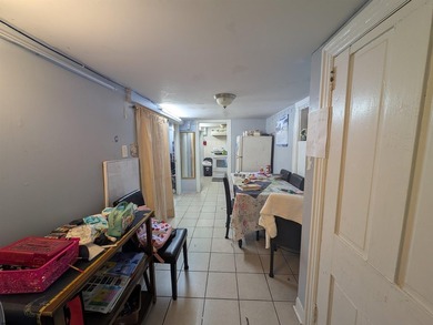 Fully occupied 4 unit bldg in the shadow of the Ocean Casino - photo 4