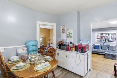 Spacious up-and-down two-family property in a highly accessible - photo 21